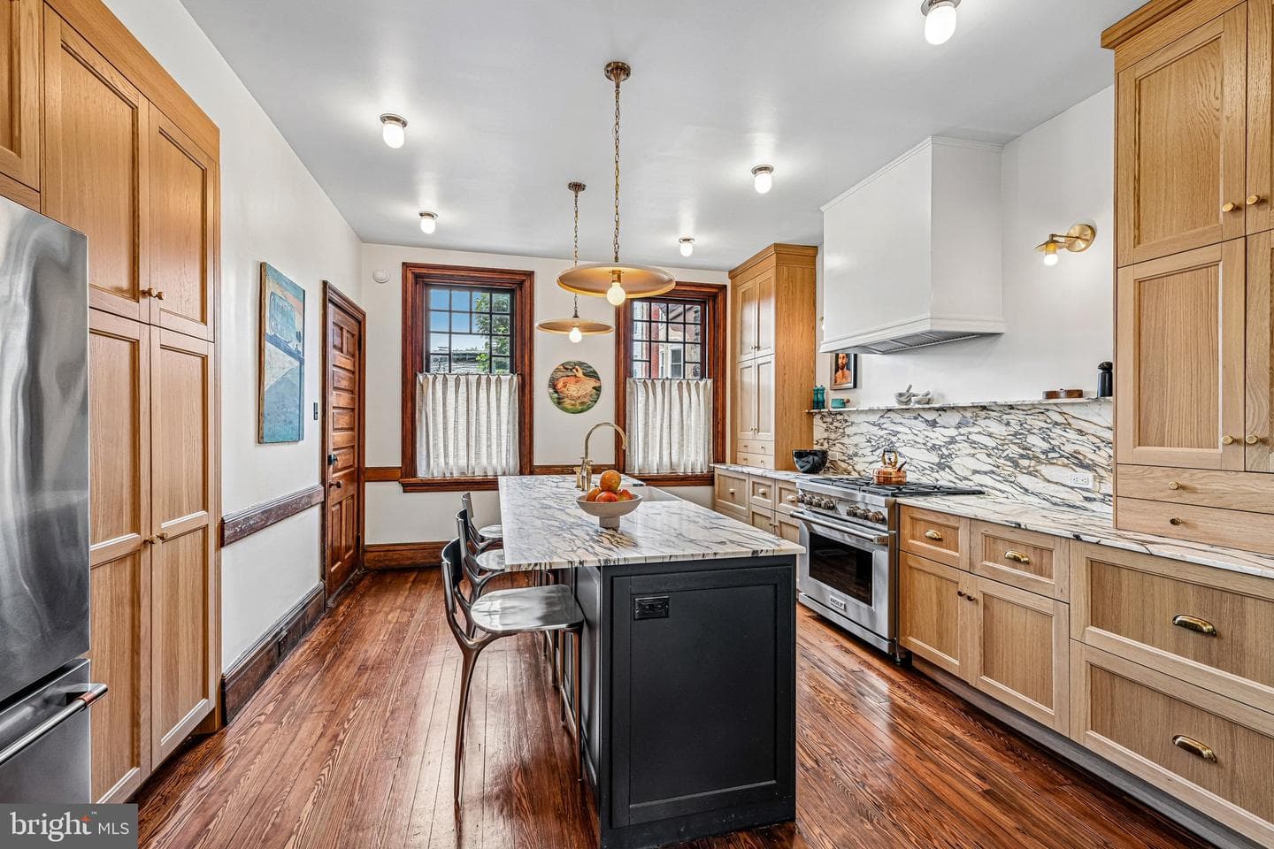 51 E Penn Street photo 4