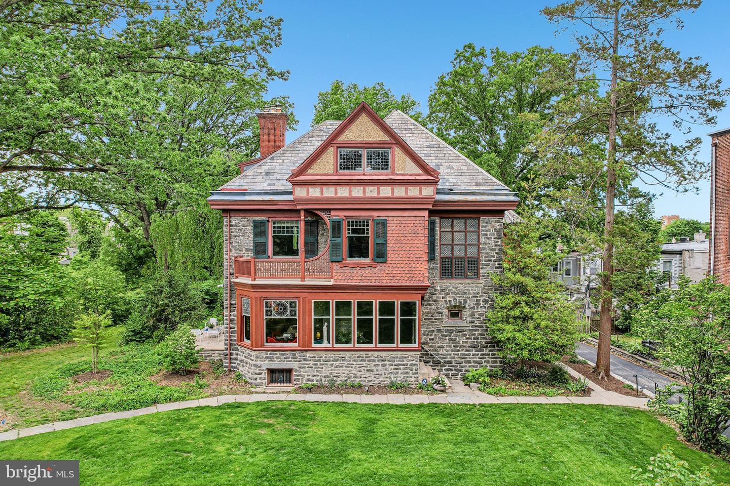 51 E Penn Street photo 64