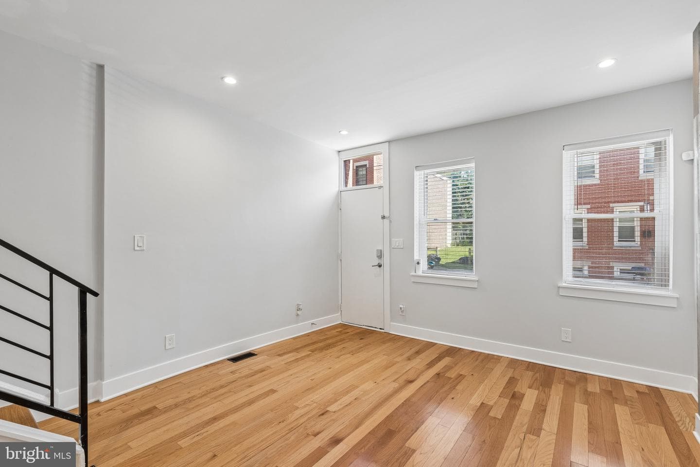 3825 Mount Vernon Street photo 5