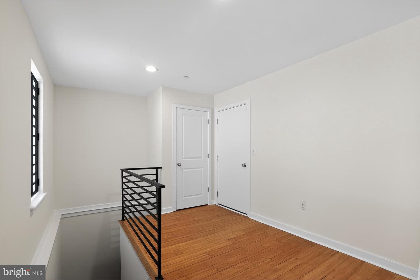 1305 S Hancock Street photo 16