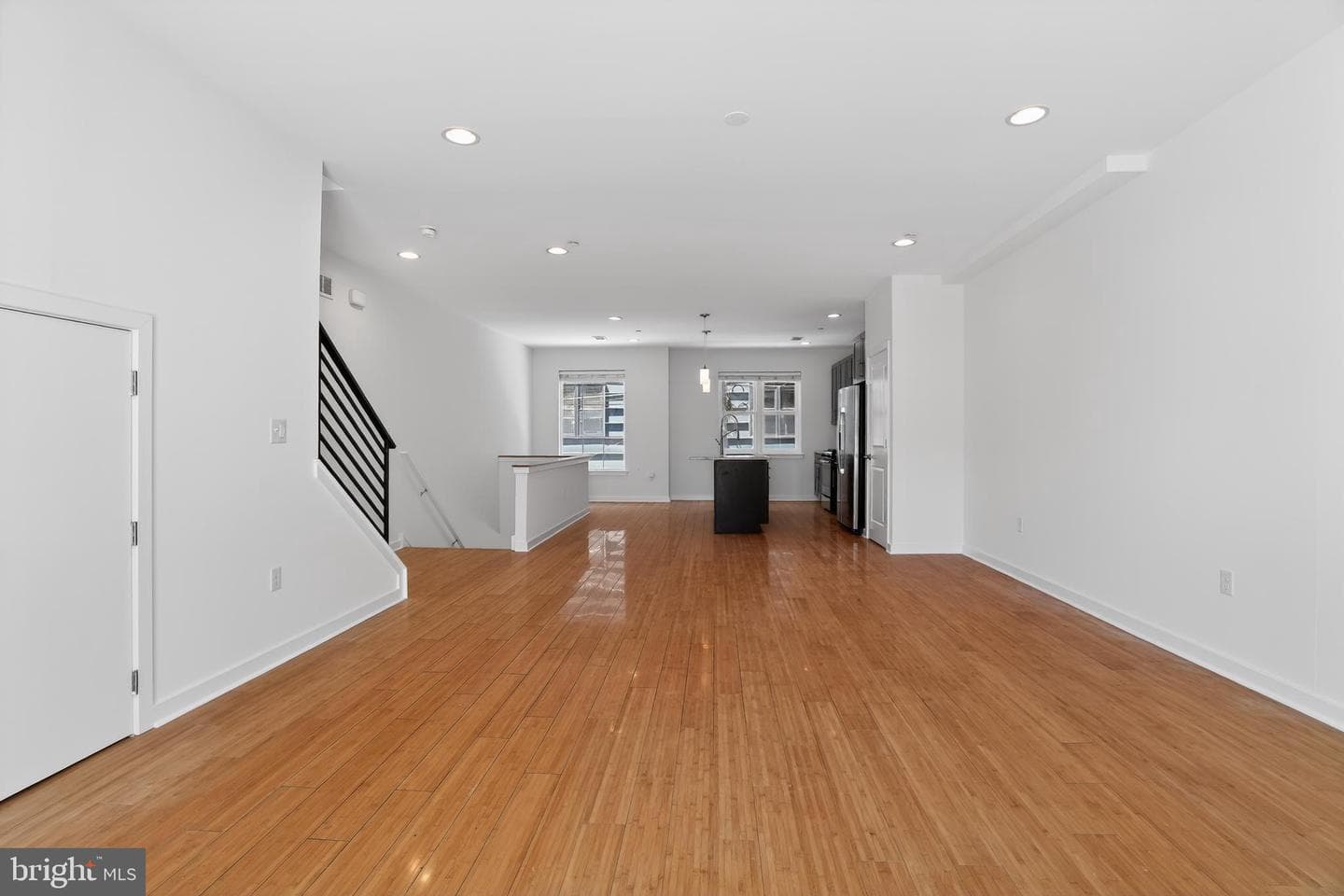 1305 S Hancock Street photo 17