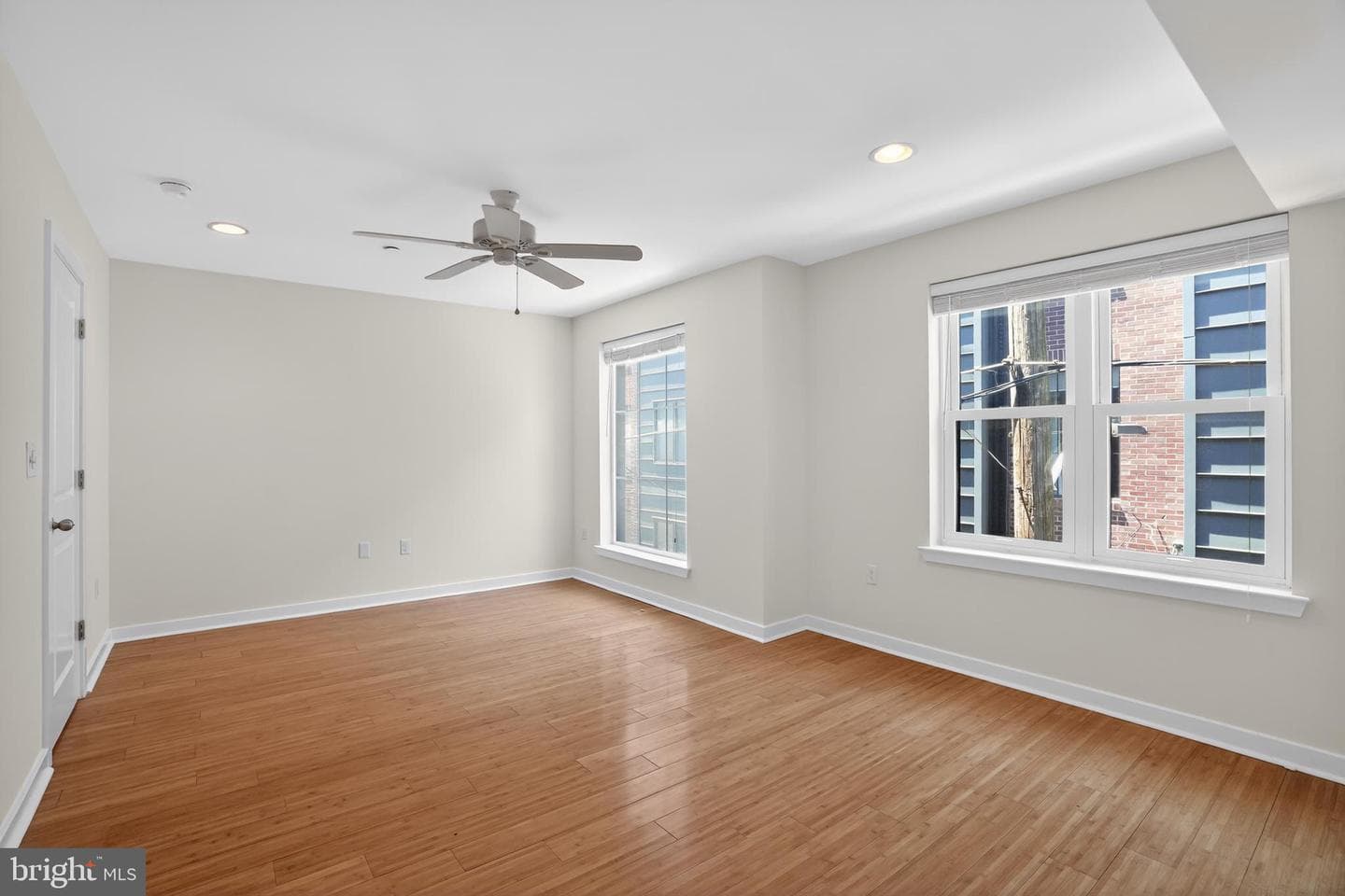 1305 S Hancock Street photo 18