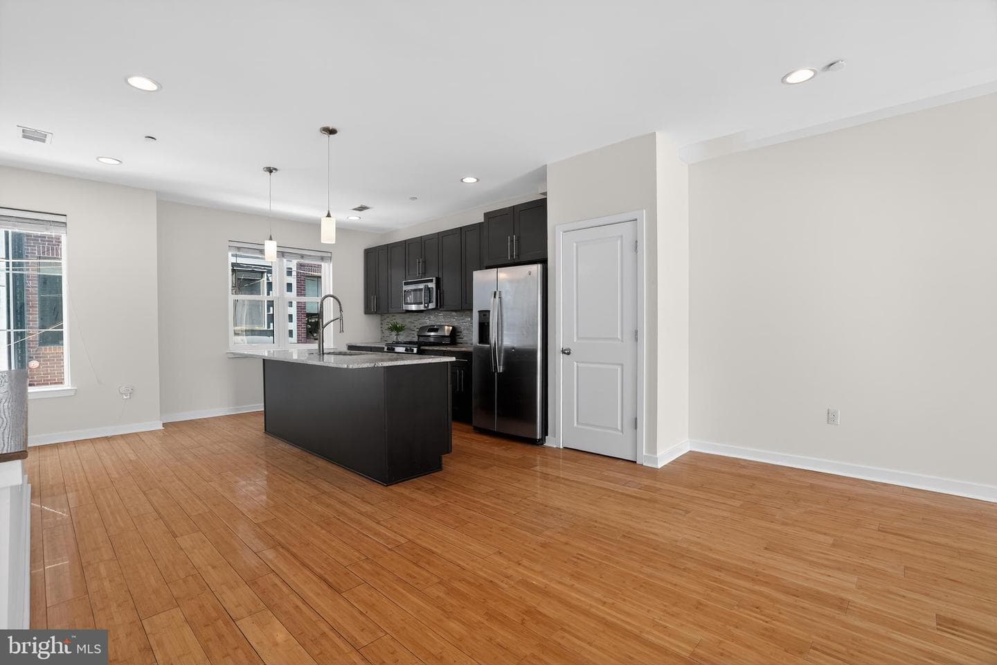 1305 S Hancock Street photo 27