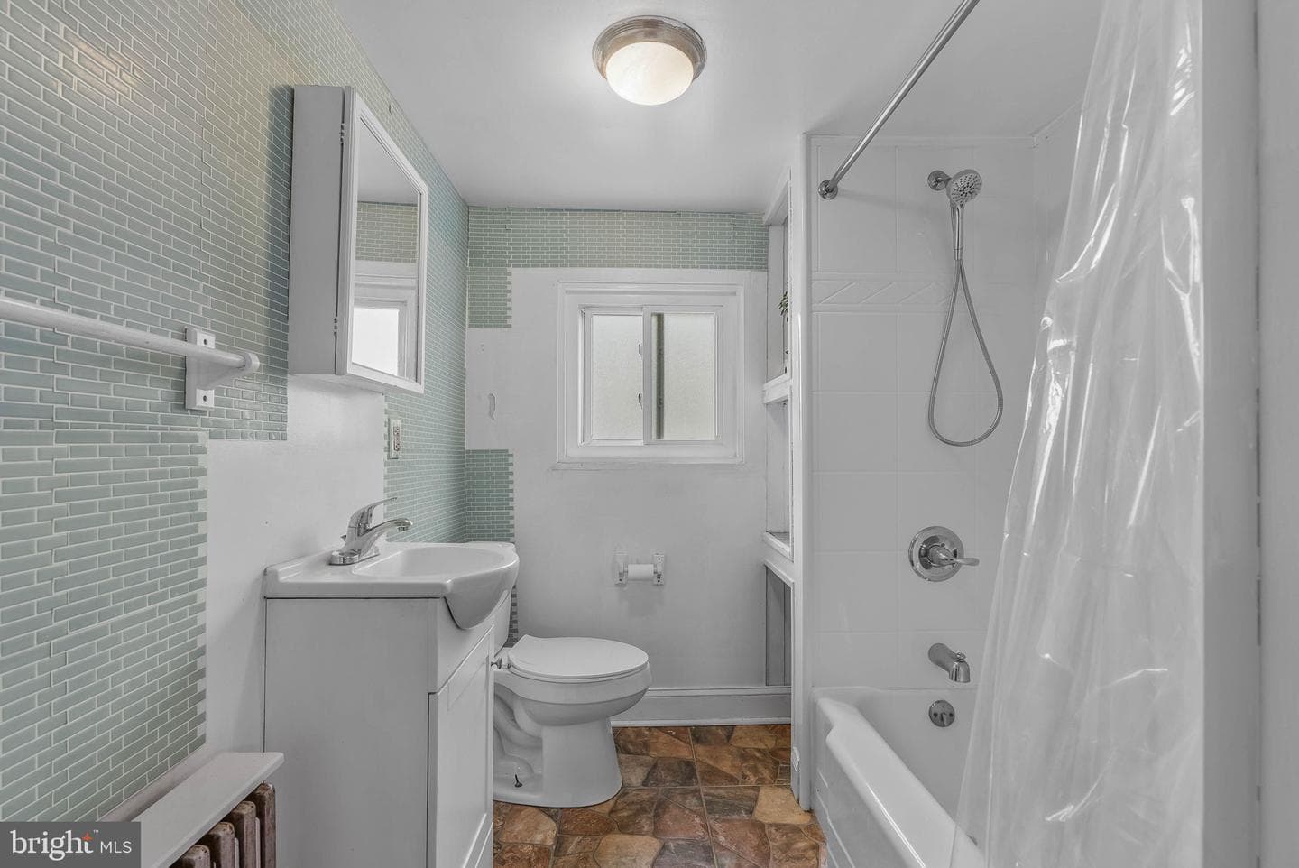 140 Sigel St photo 19