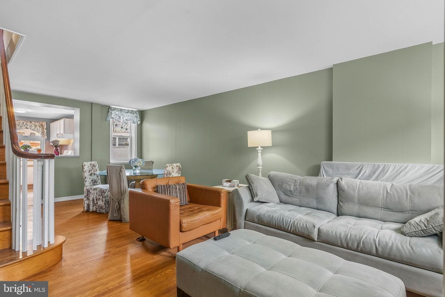 140 Sigel St photo 2