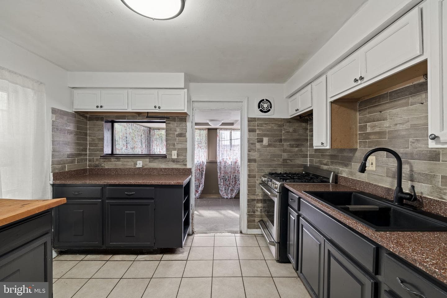 7339 Dorcas Street photo 15