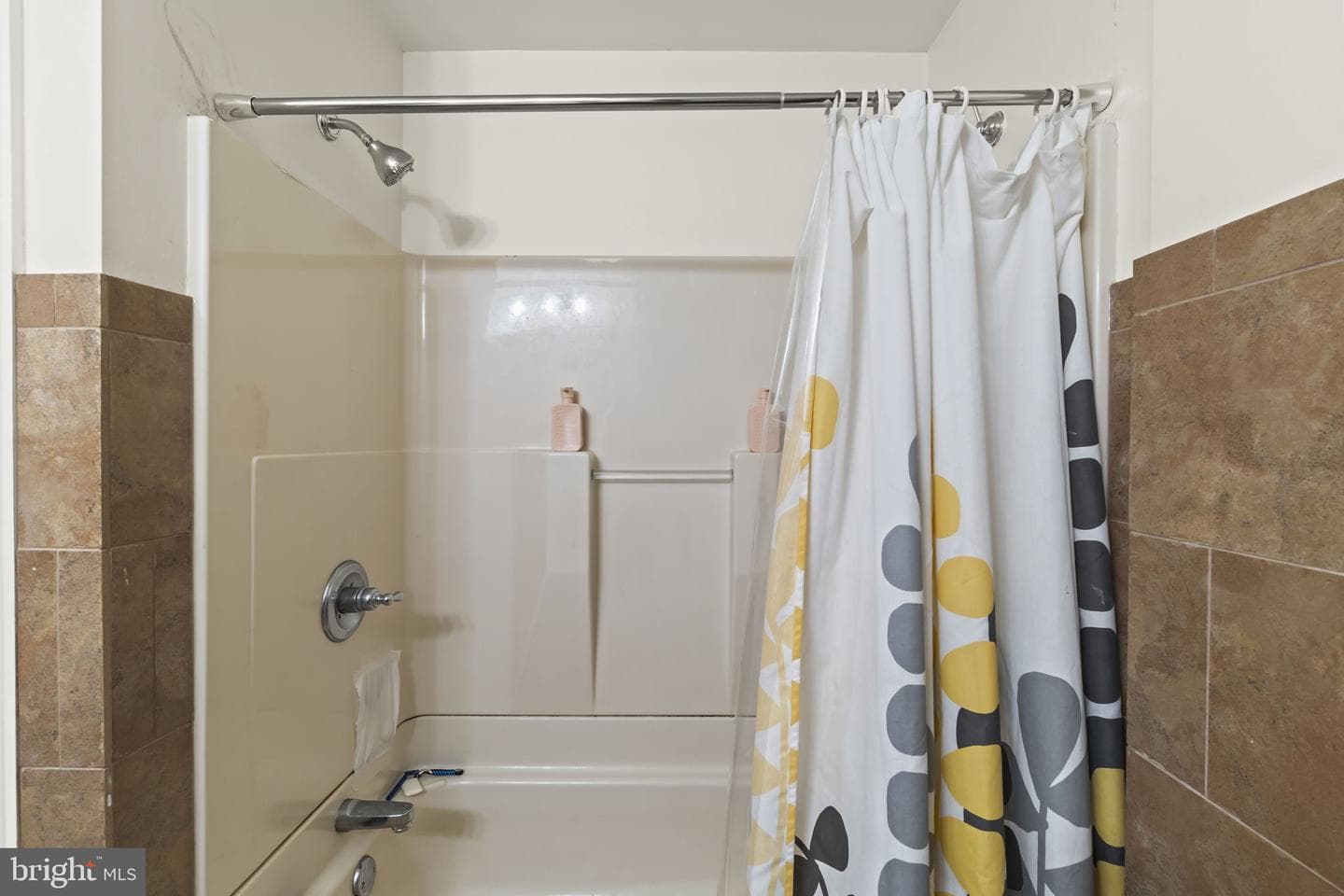 1524 S Iseminger Street photo 15