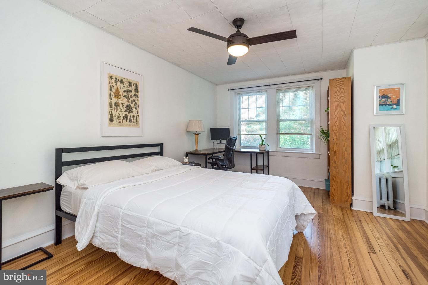 649 Hermitage Street photo 30