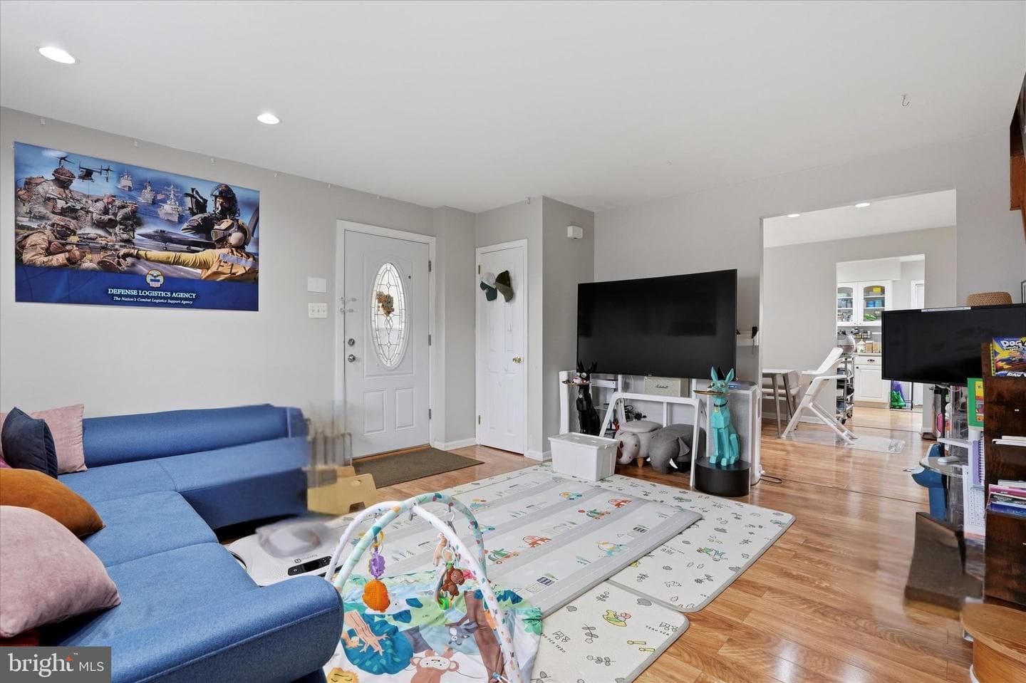 9029 Brous Avenue photo 4