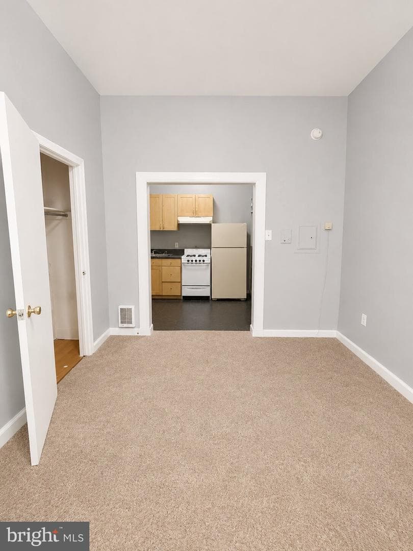 7020 Woodland Ave photo 18