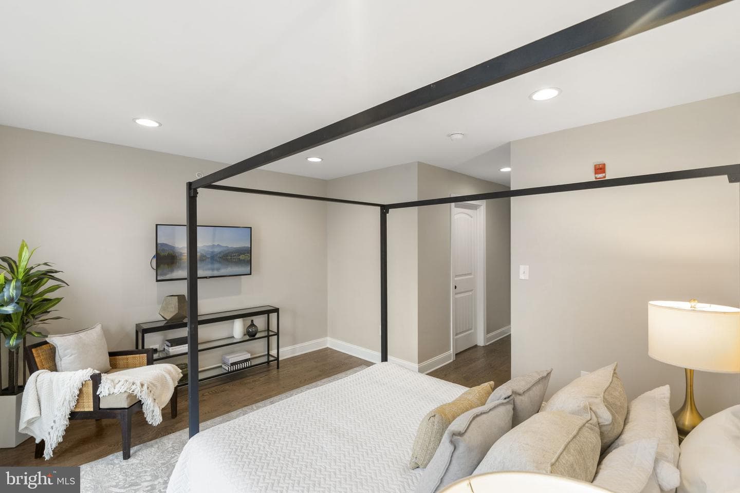 751 N Uber Street #3 photo 21