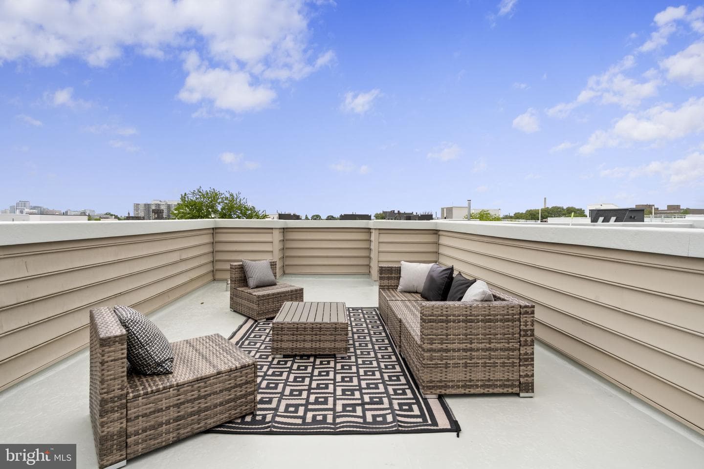 751 N Uber Street #3 photo 32