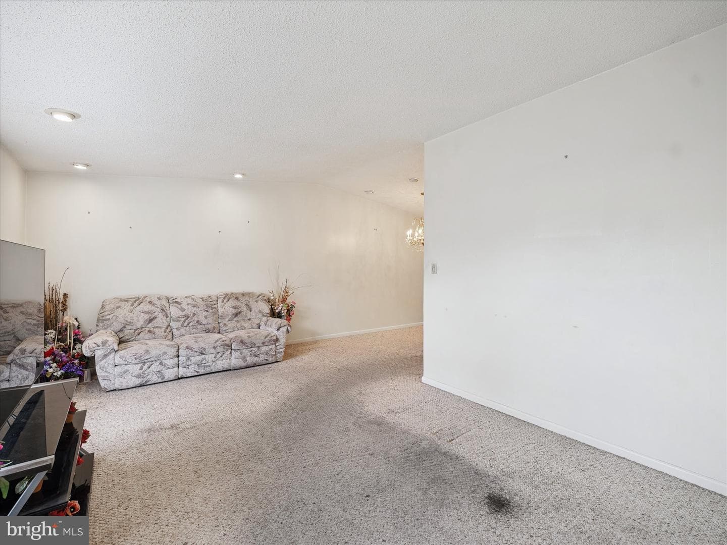 1828 Carwithan Street photo 3