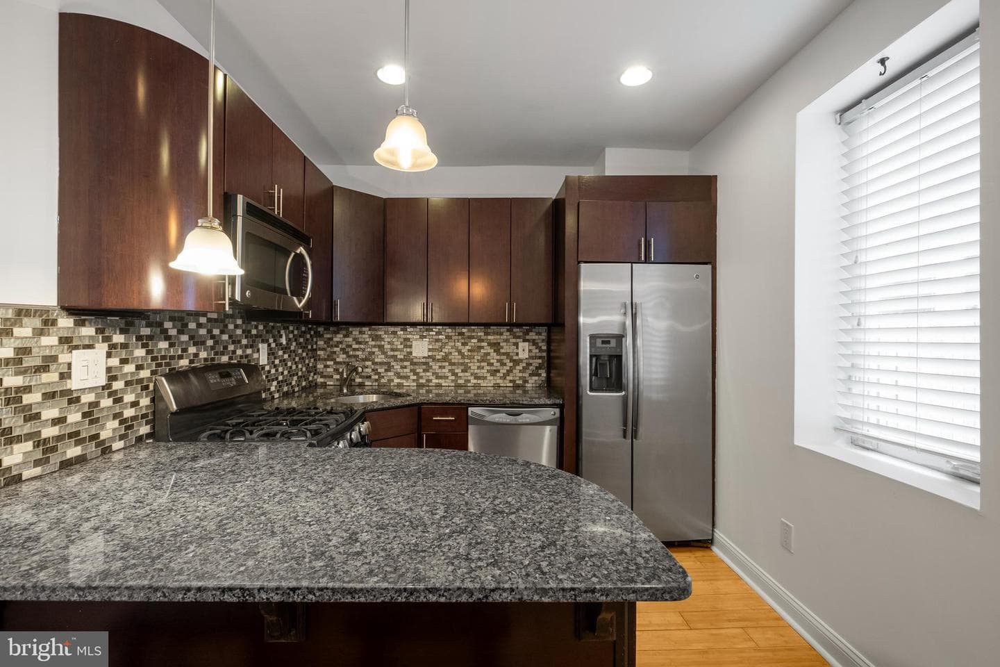 2539 Webb Street photo 10