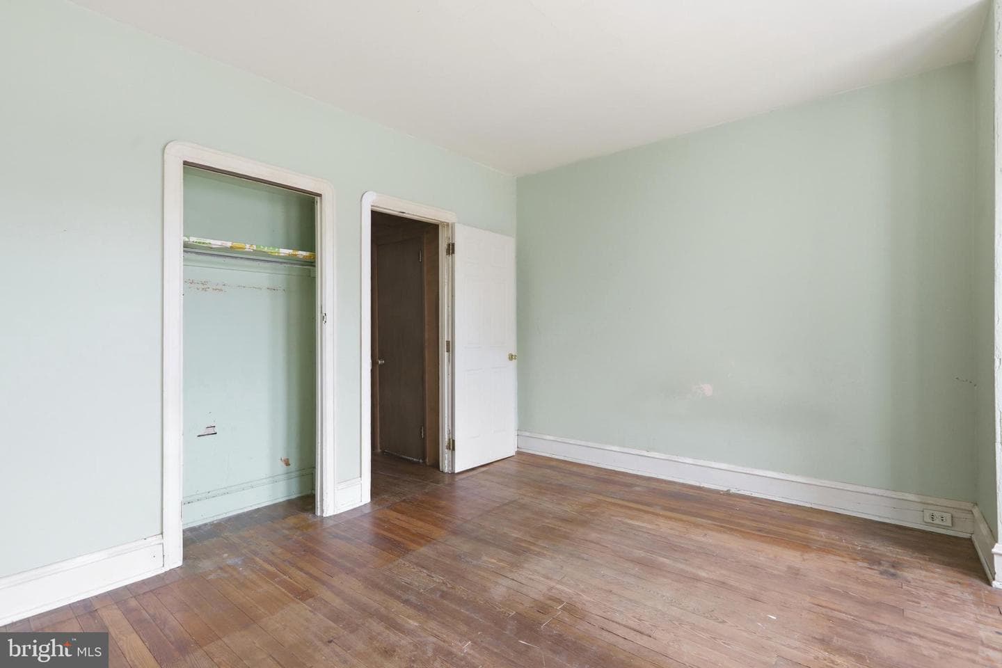 537 Robbins Street photo 18