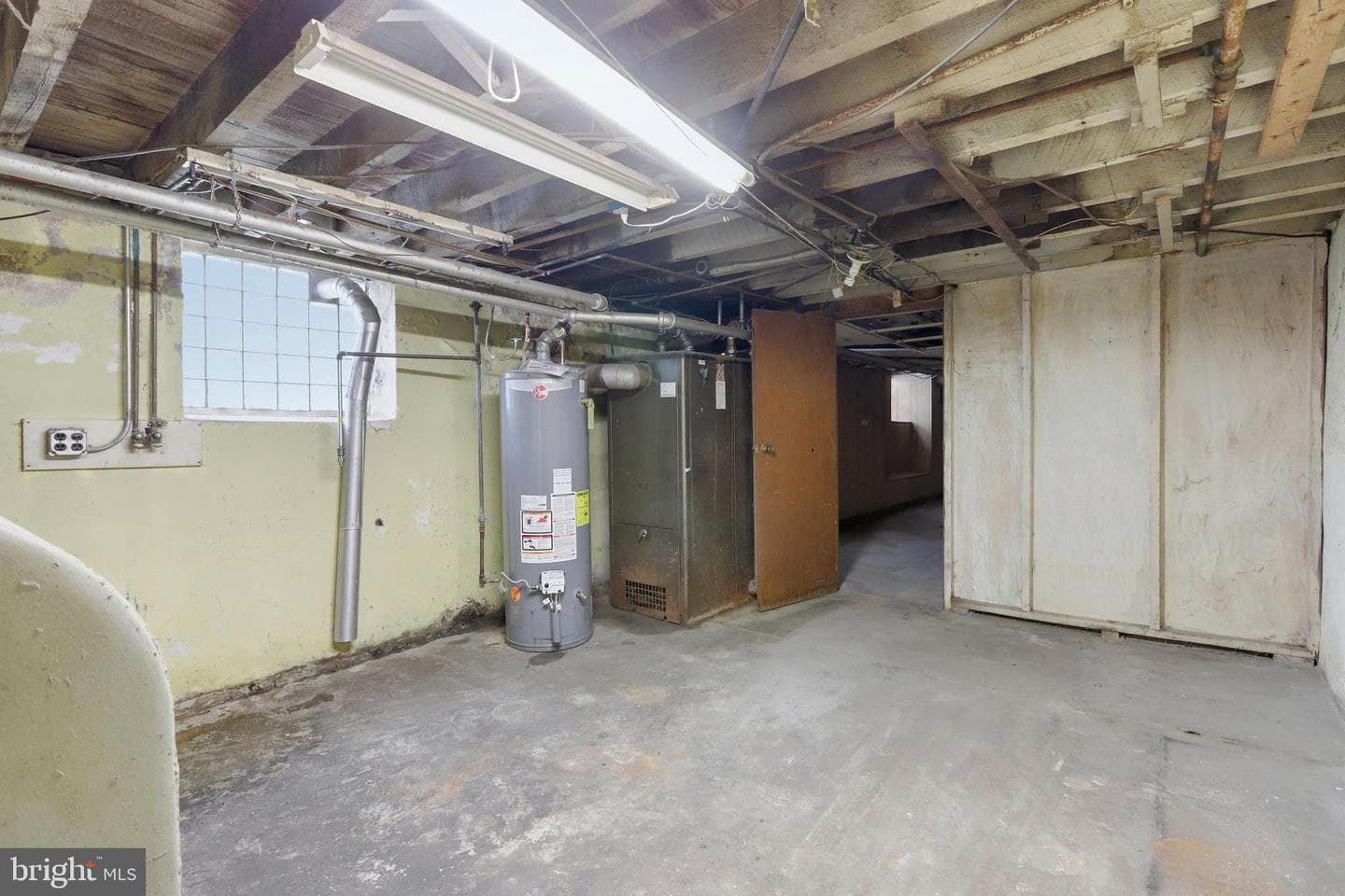 537 Robbins Street photo 30