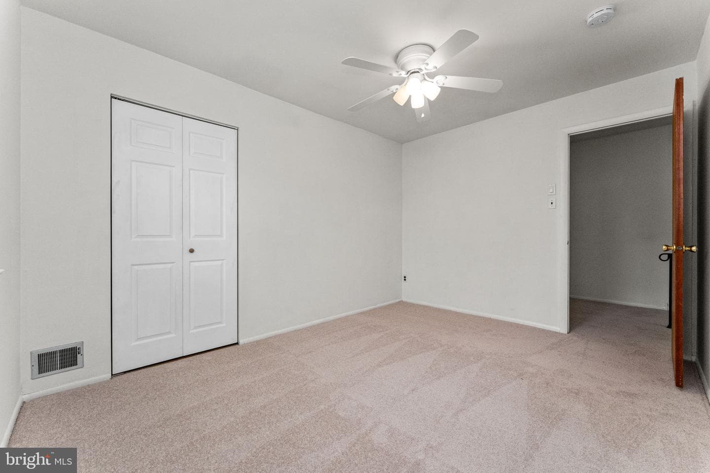 335 Leroy Street photo 22