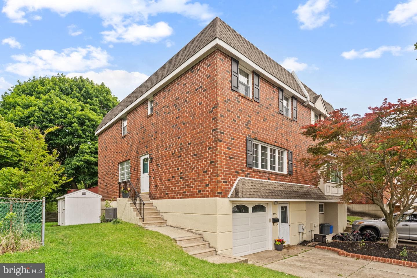 335 Leroy Street photo 33