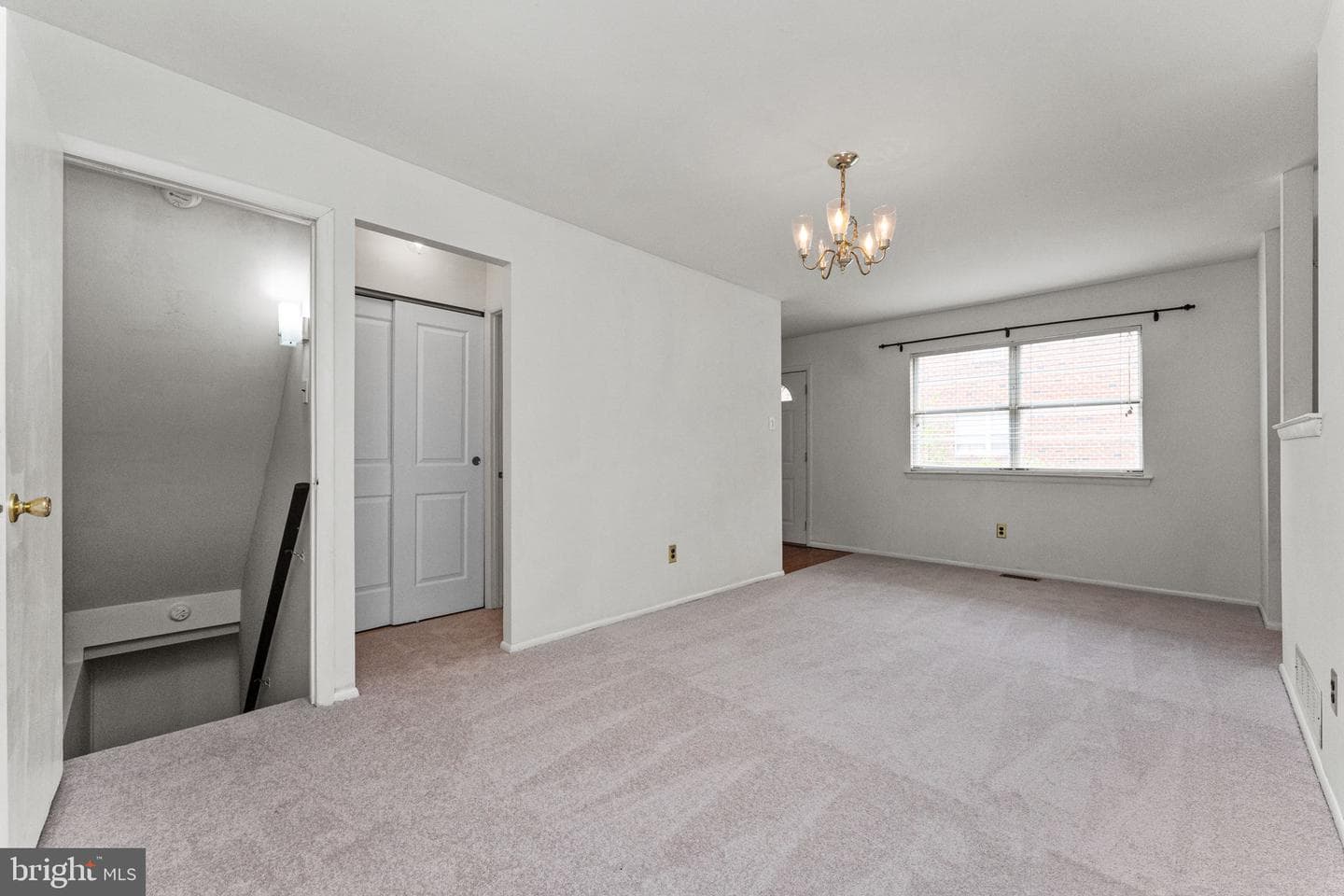 335 Leroy Street photo 7