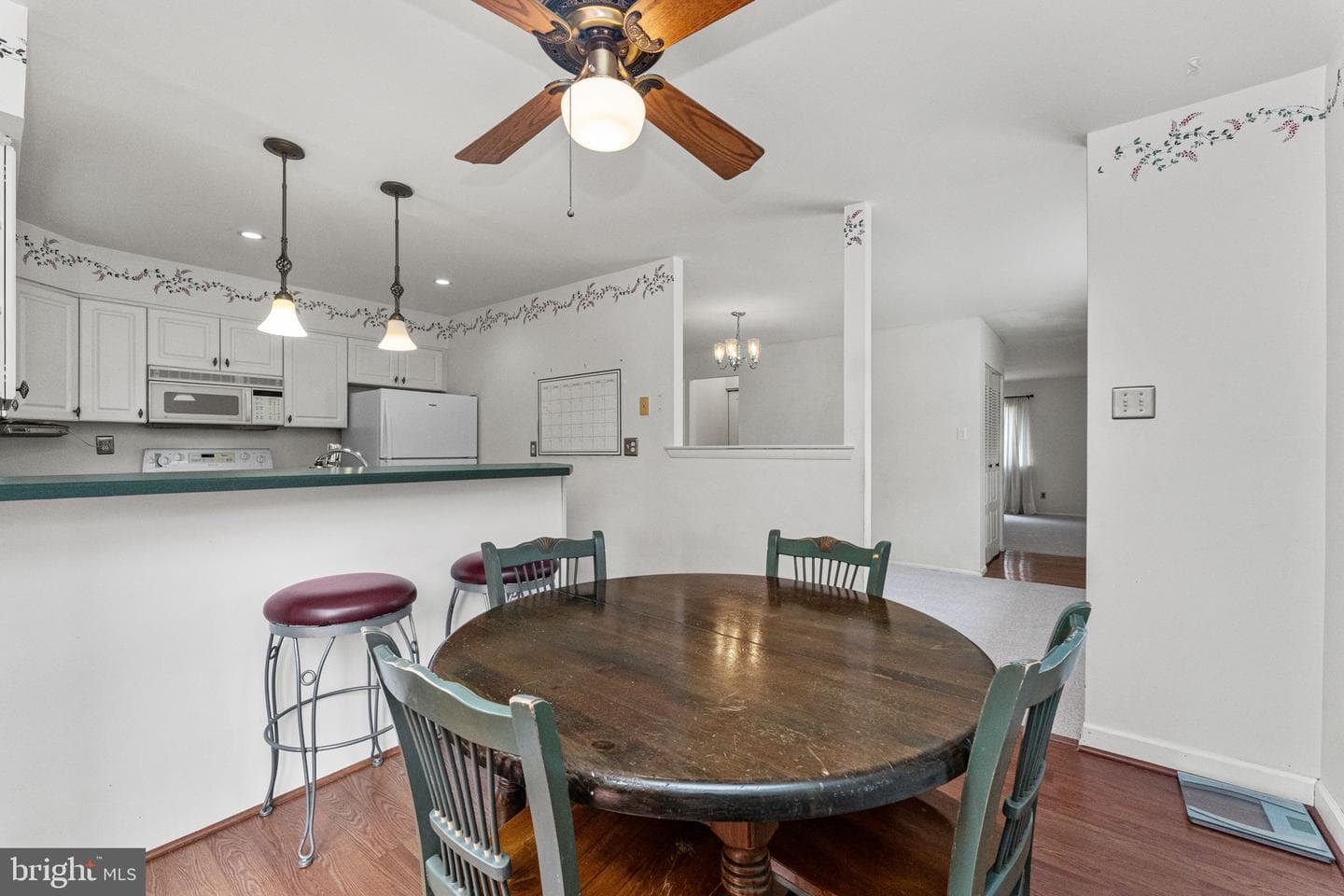 335 Leroy Street photo 9