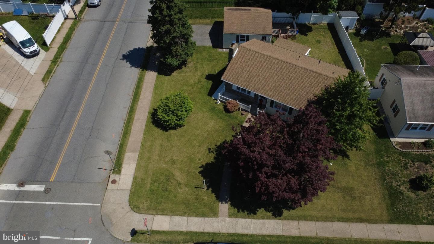 2201 Lott Street photo 22