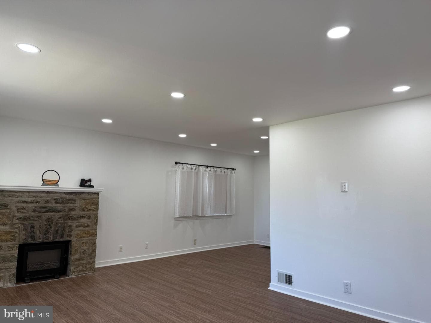 2201 Lott Street photo 5