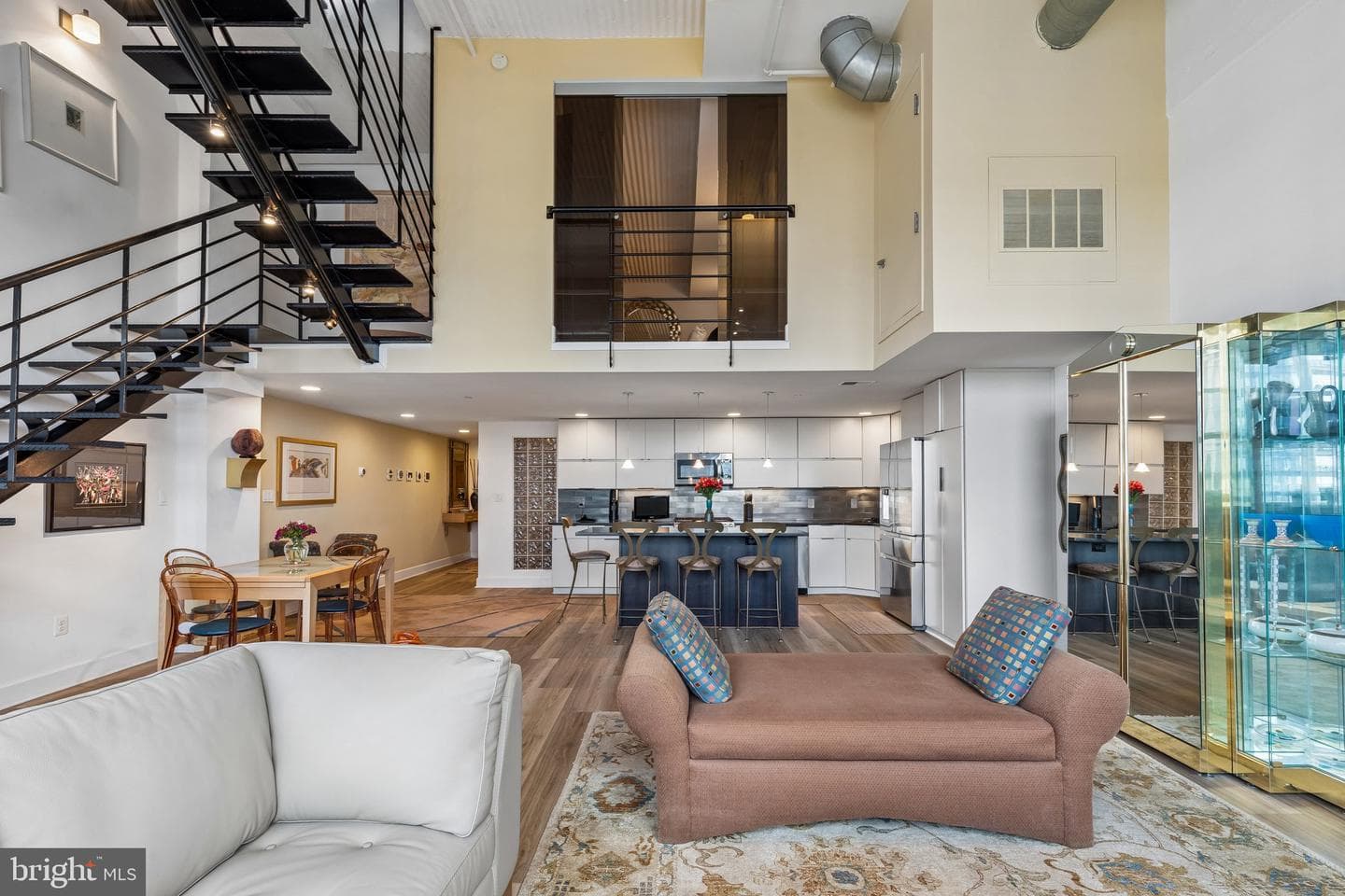 2200 Arch #1214 photo 6