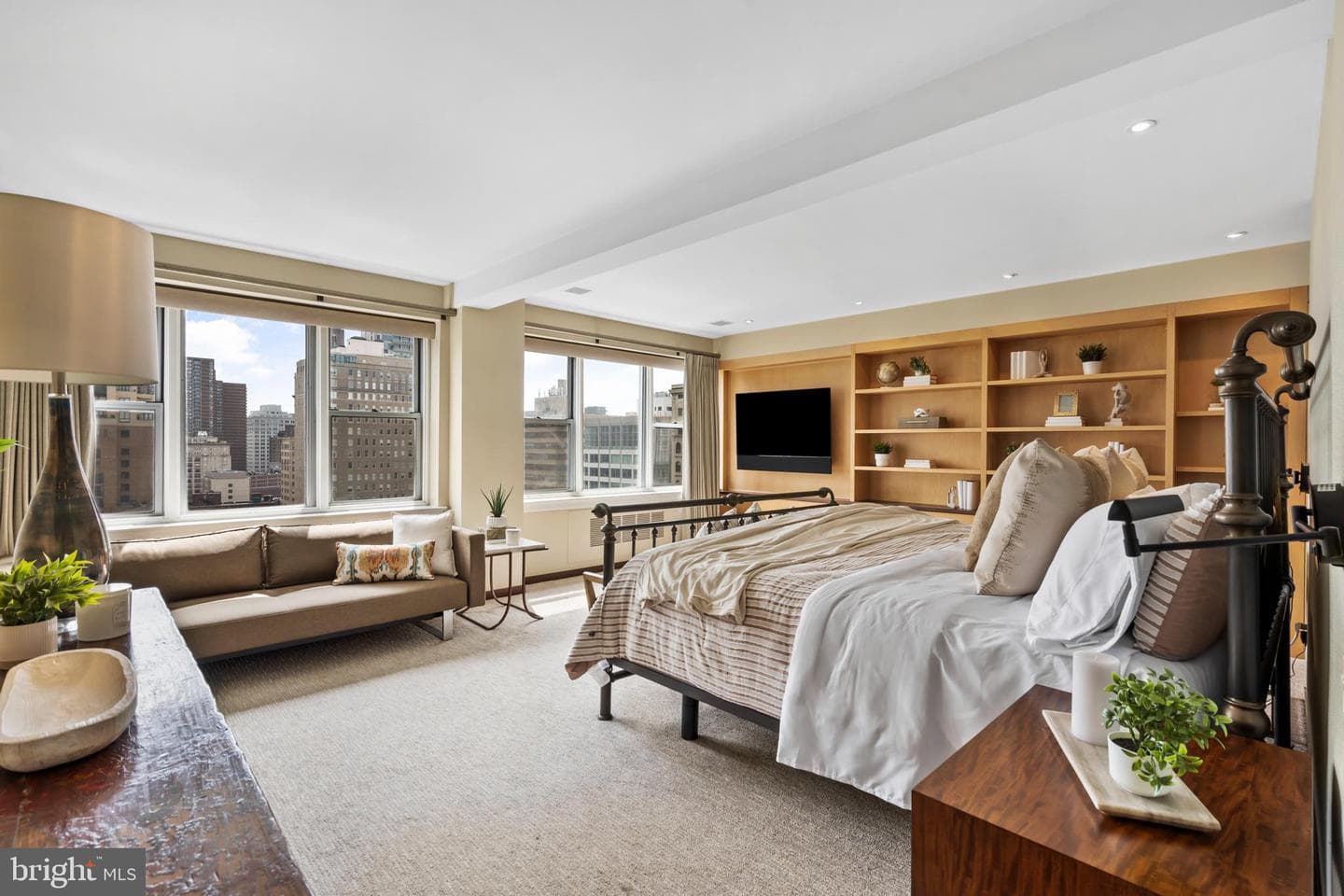 220 W Rittenhouse Sq # 18A photo 11