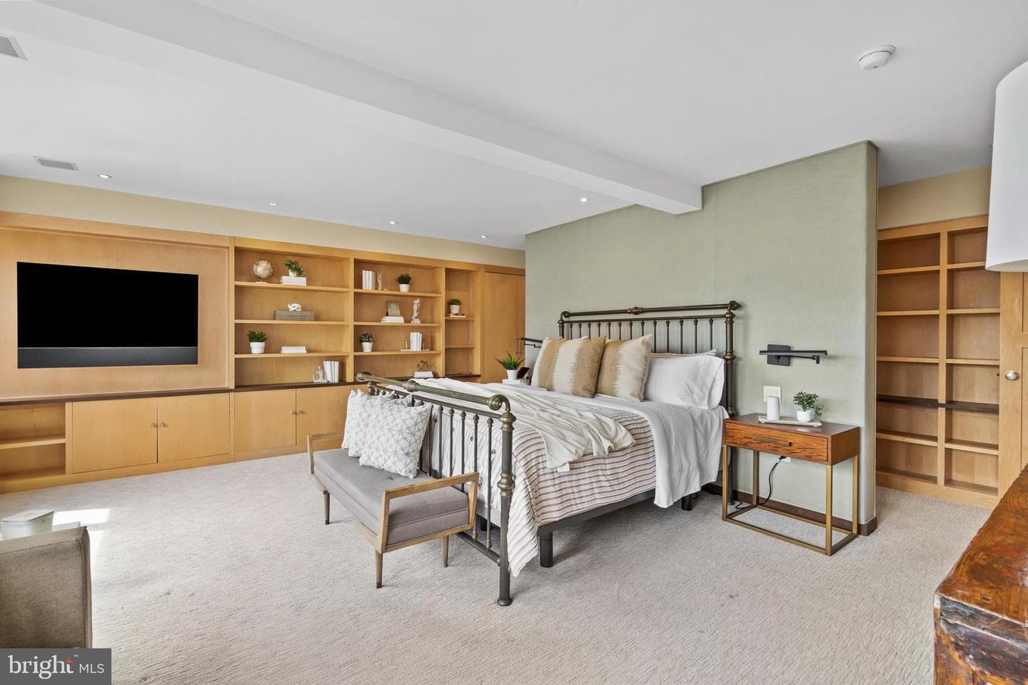 220 W Rittenhouse Sq # 18A photo 12