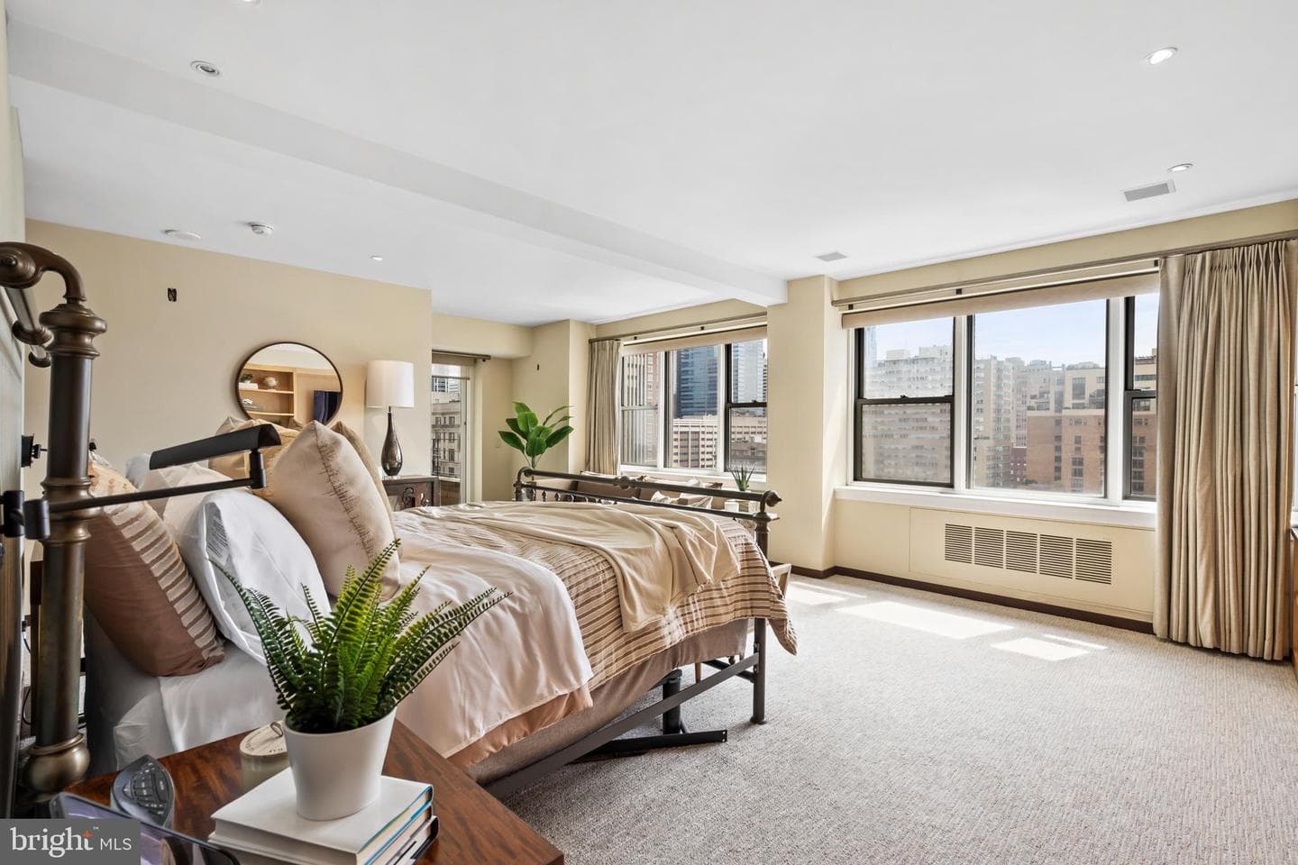 220 W Rittenhouse Sq # 18A photo 13