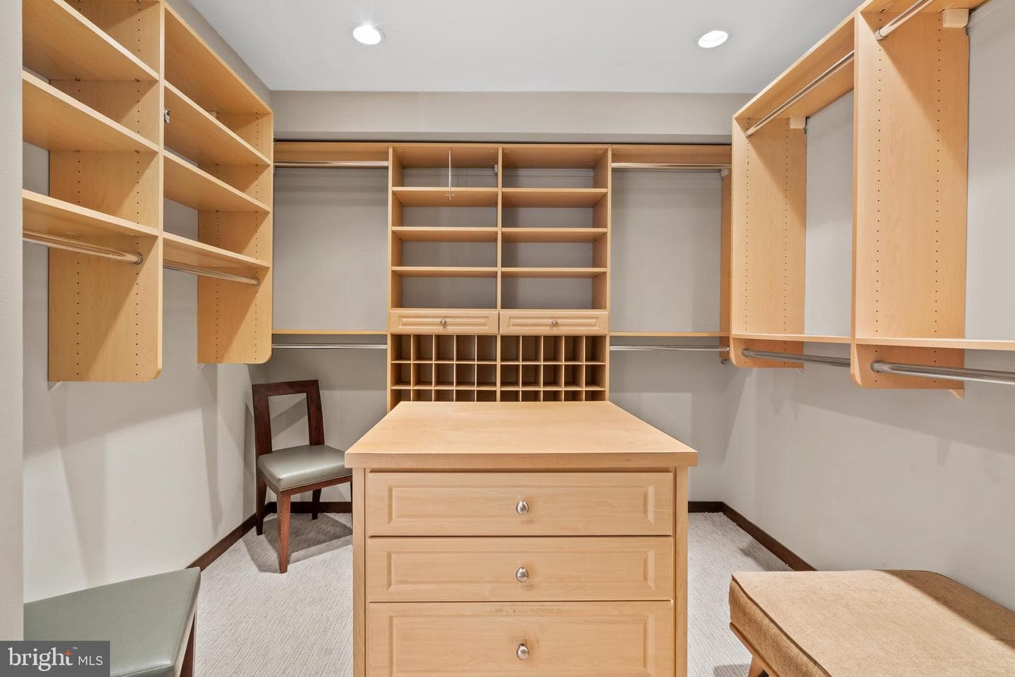 220 W Rittenhouse Sq # 18A photo 16