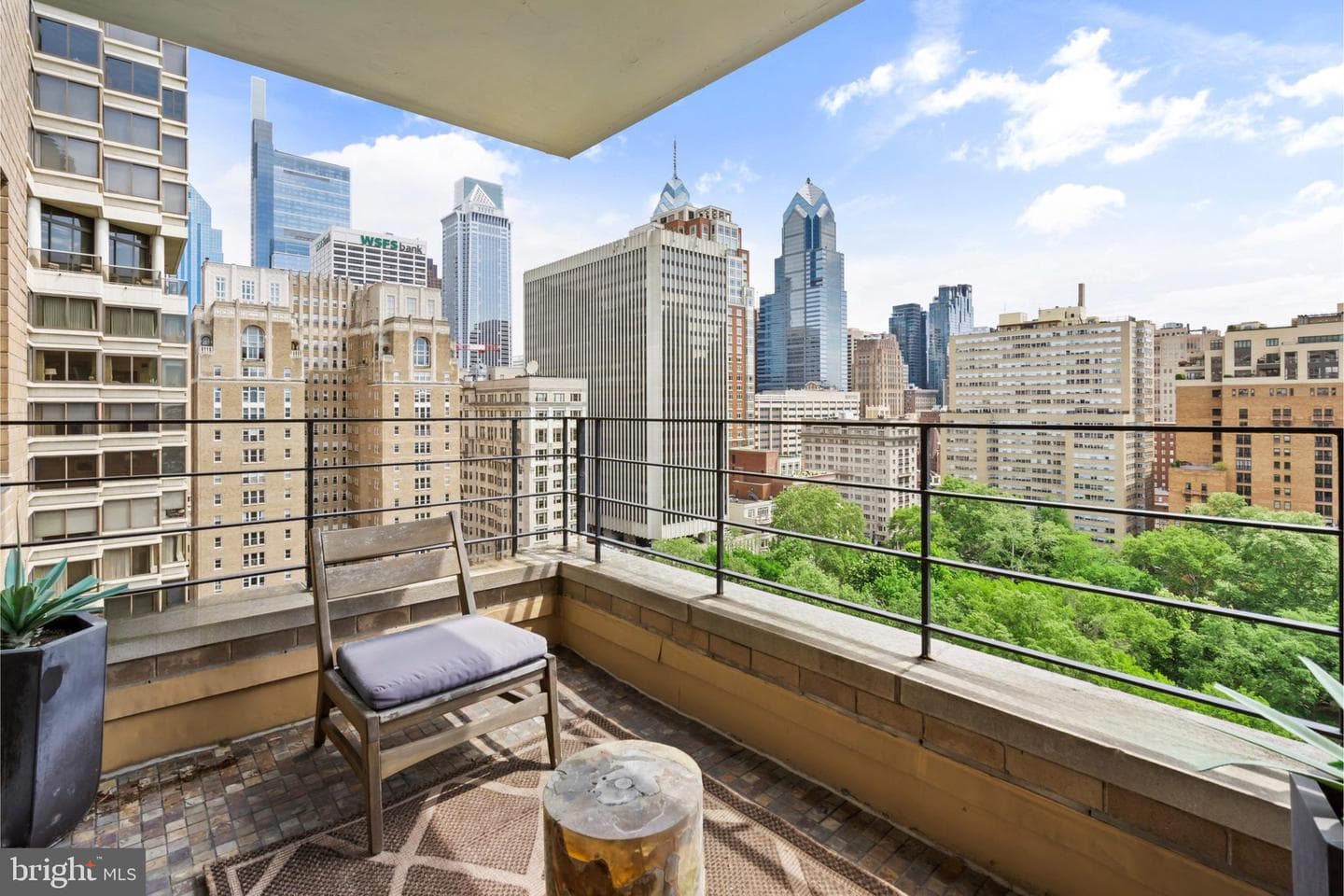 220 W Rittenhouse Sq # 18A photo 24