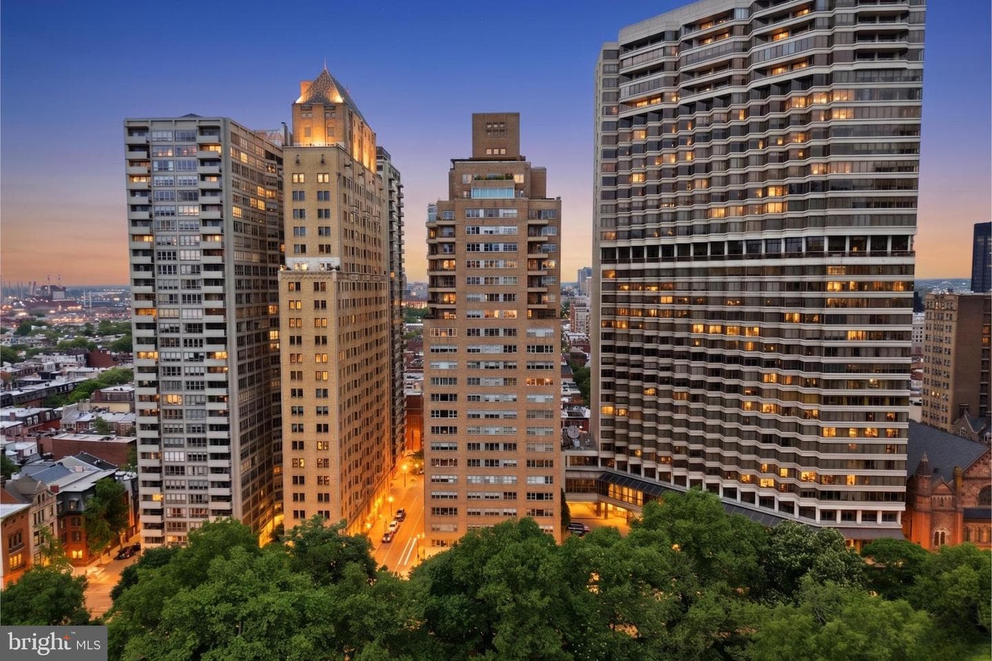 220 W Rittenhouse Sq # 18A photo 26