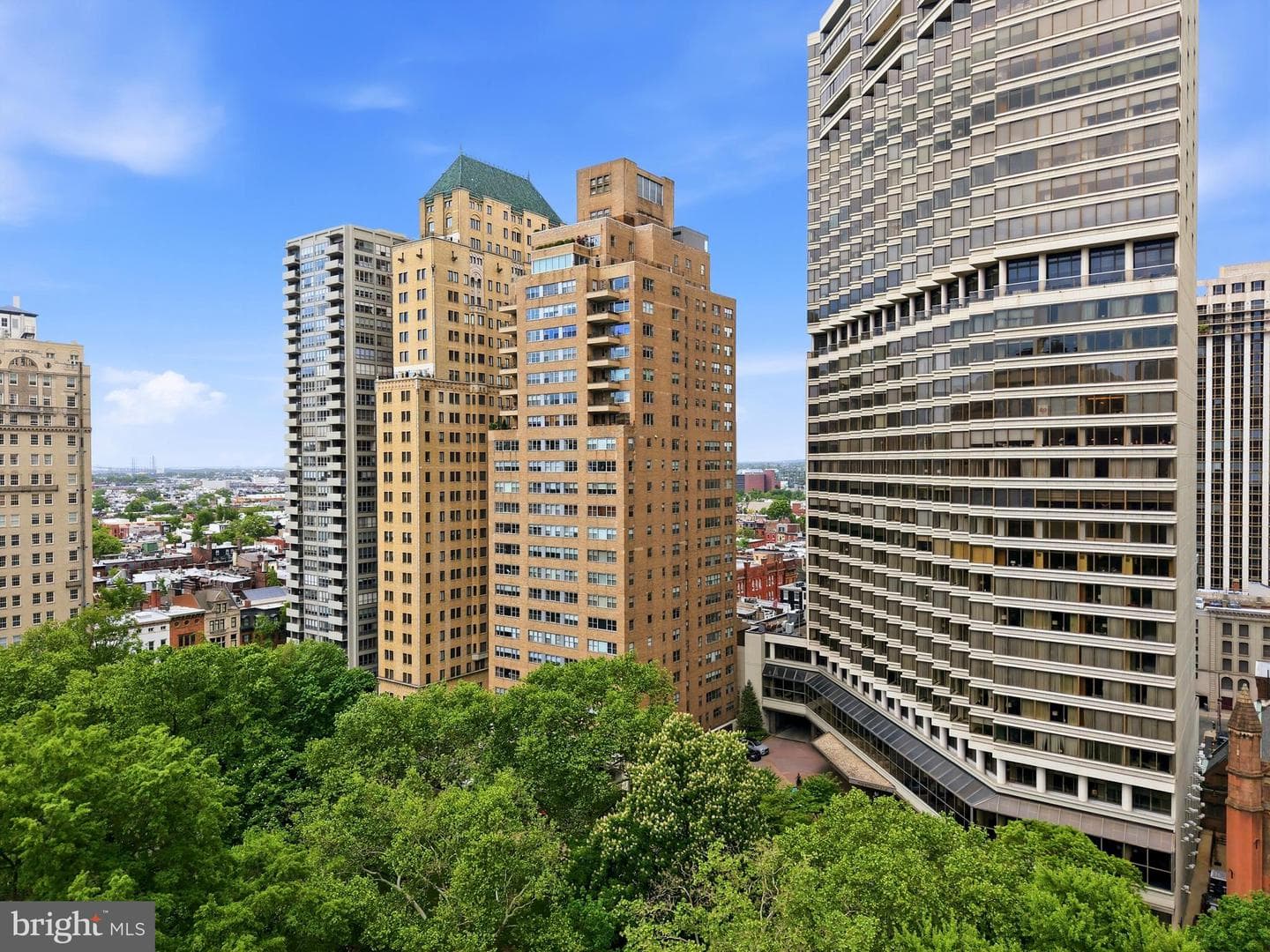 220 W Rittenhouse Sq # 18A photo 27