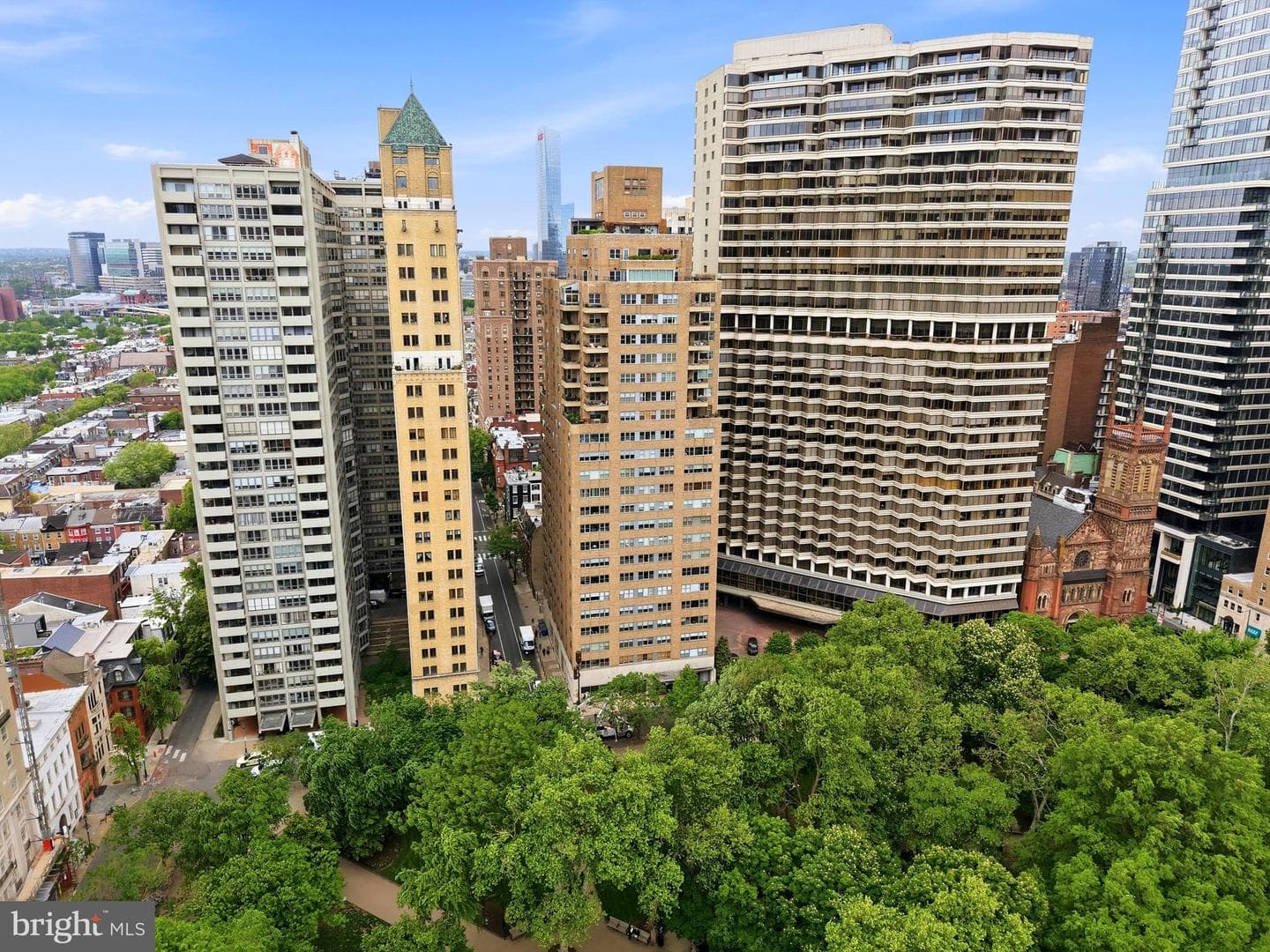 220 W Rittenhouse Sq # 18A photo 28