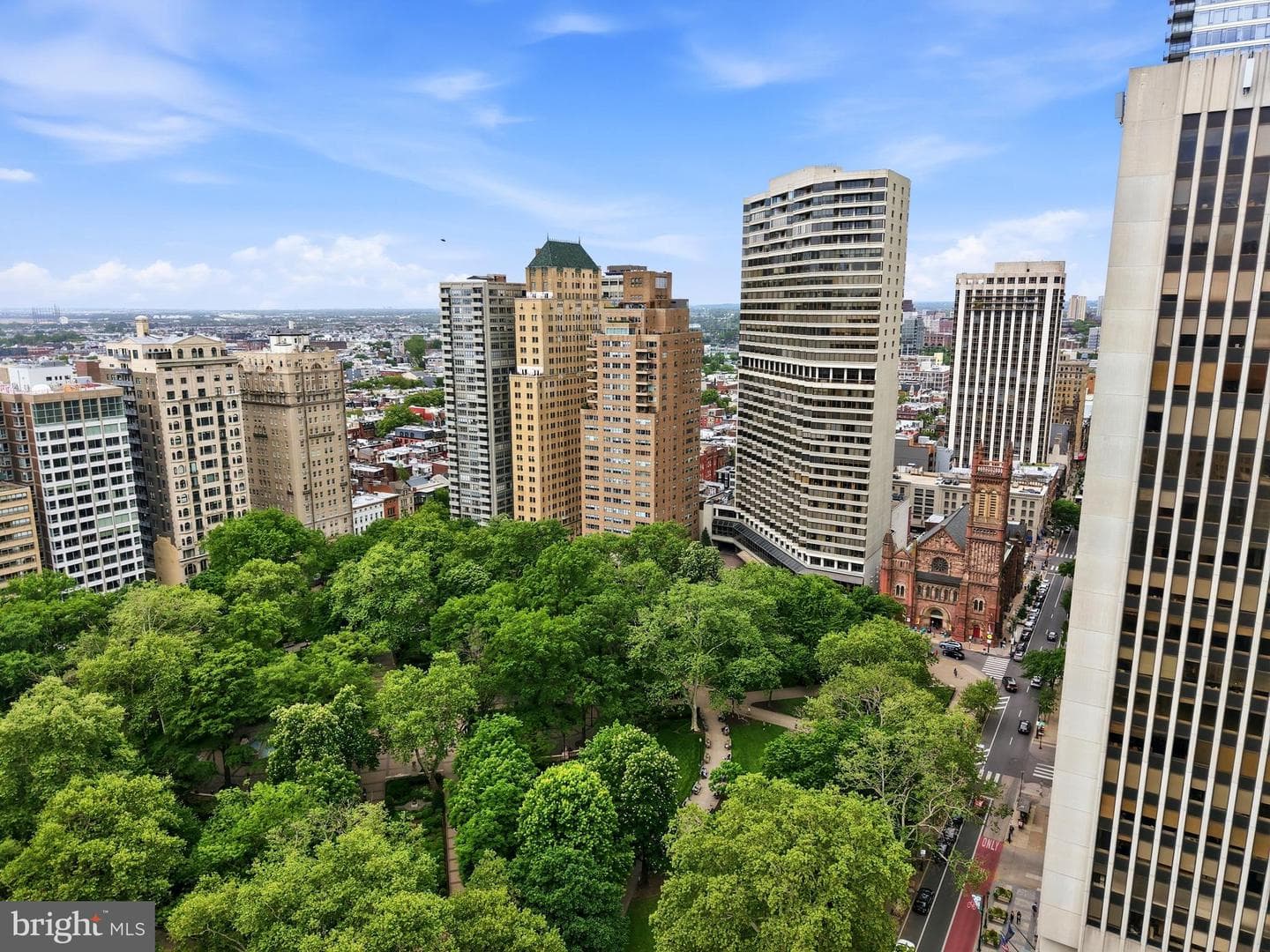220 W Rittenhouse Sq # 18A photo 29
