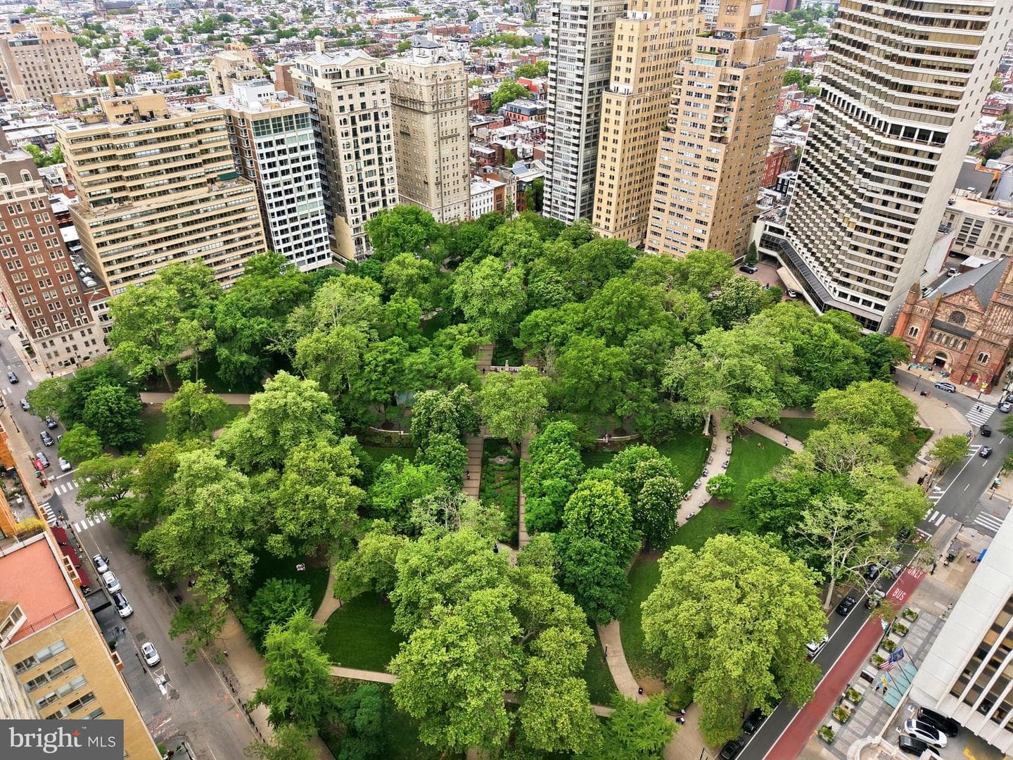 220 W Rittenhouse Sq # 18A photo 30