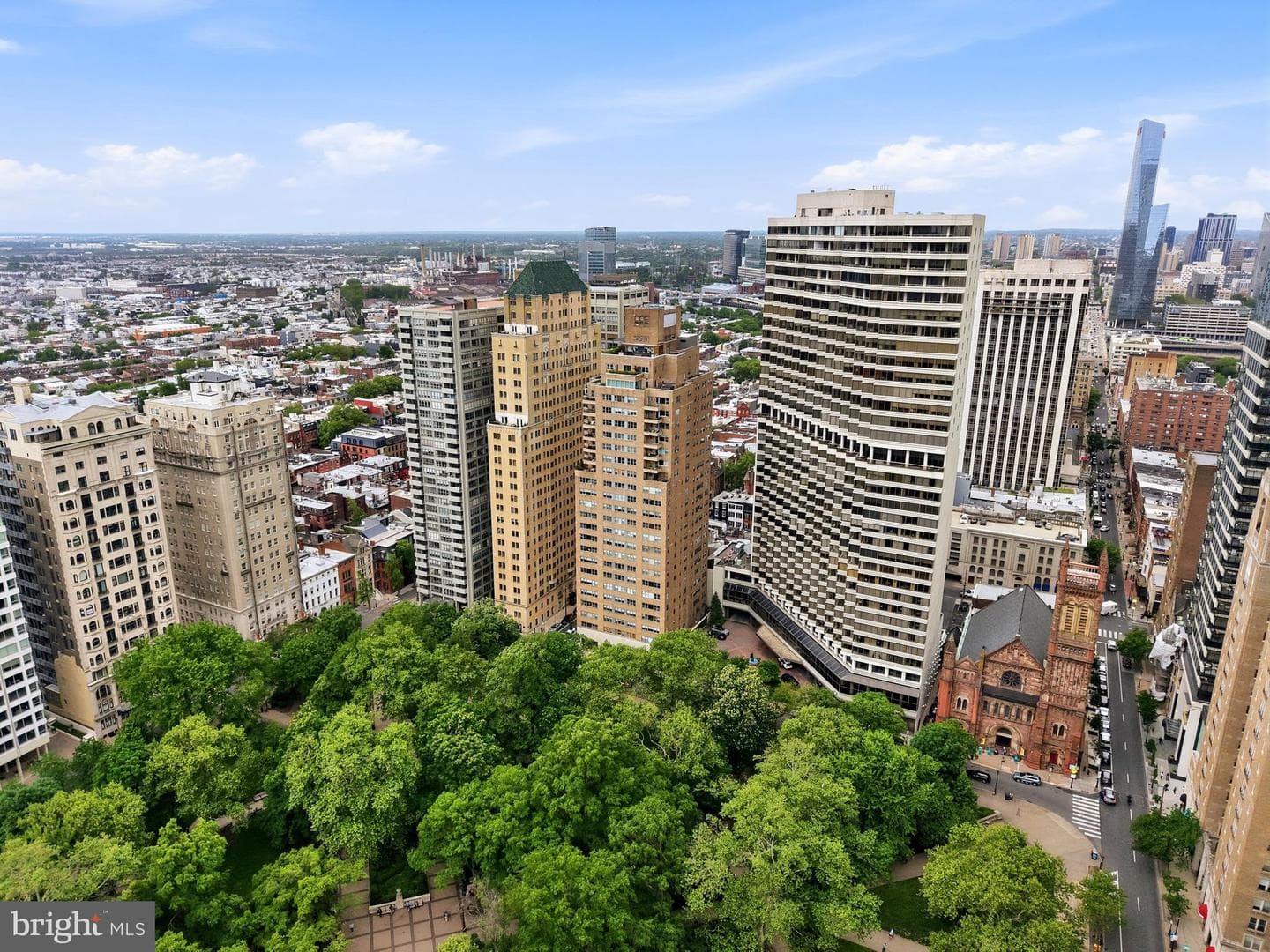 220 W Rittenhouse Sq # 18A photo 31