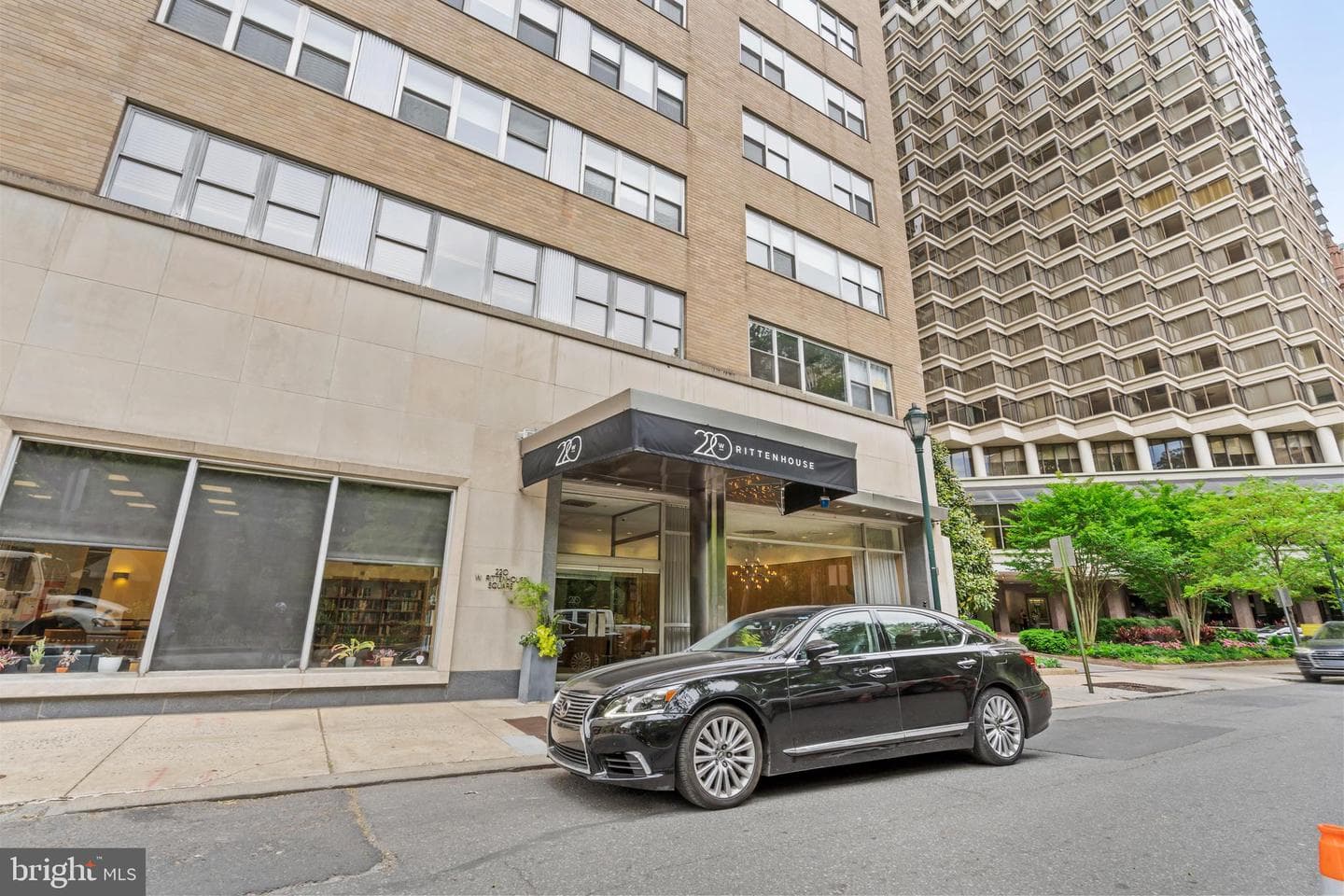 220 W Rittenhouse Sq # 18A photo 32