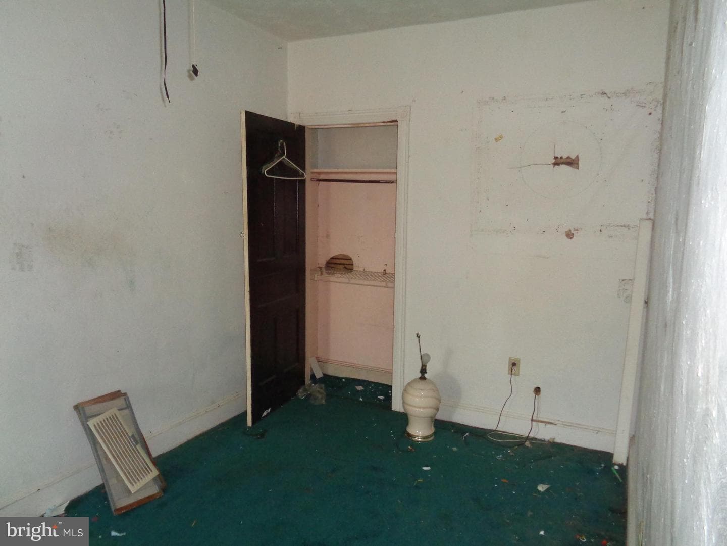4253 Tackawanna Street photo 9