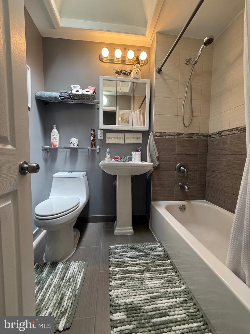 5954 Agusta Street photo 31