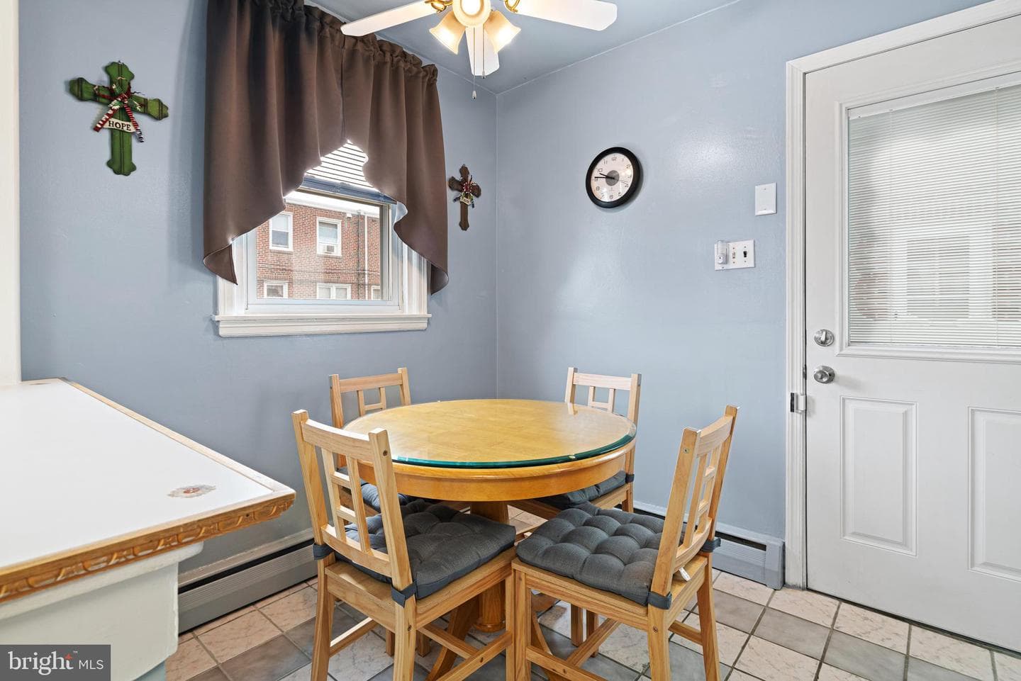 1839 Benson St photo 9