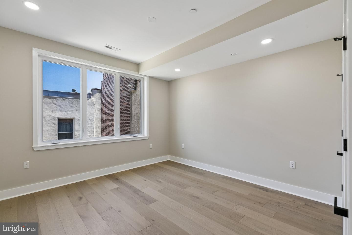 1439 S 8th Street photo 30
