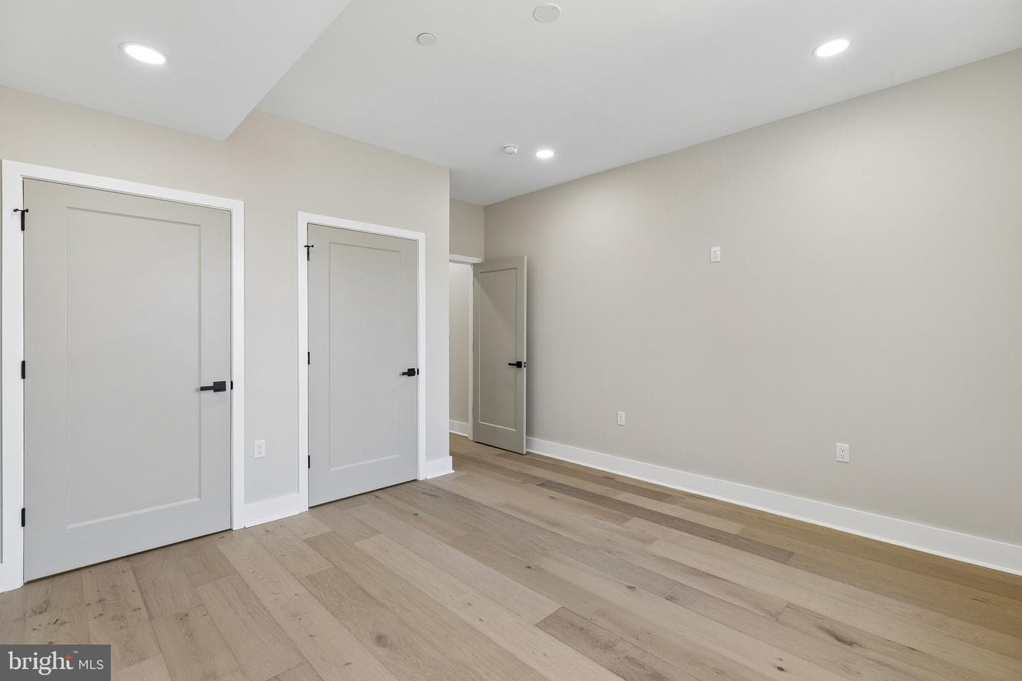 1439 S 8th Street photo 32
