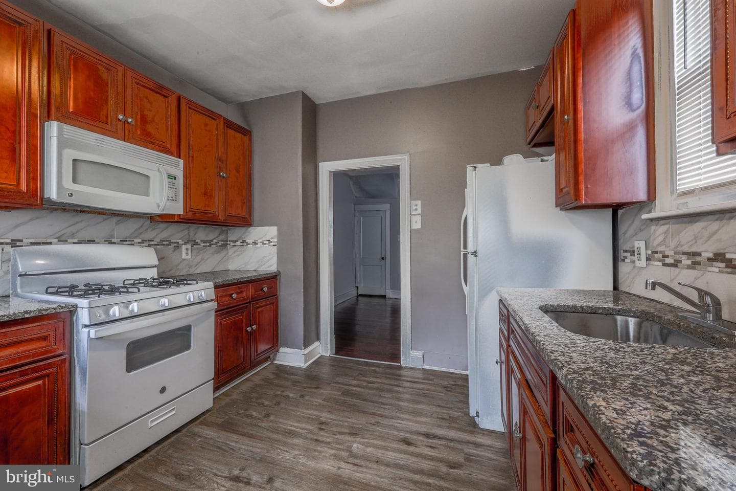 885 Granite Street photo 8