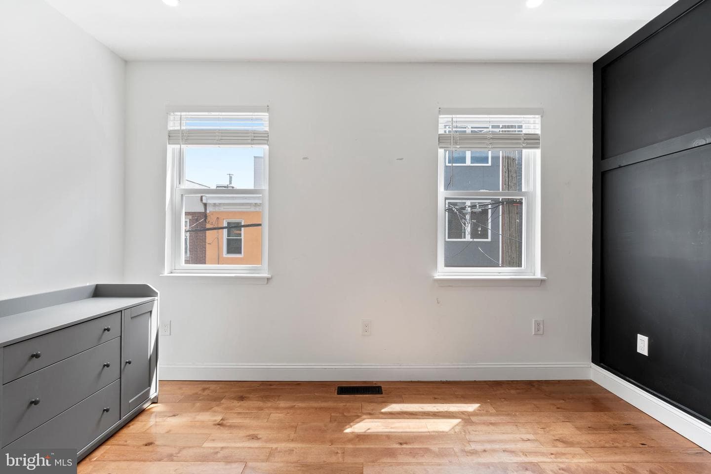 531 Hoffman Street photo 21