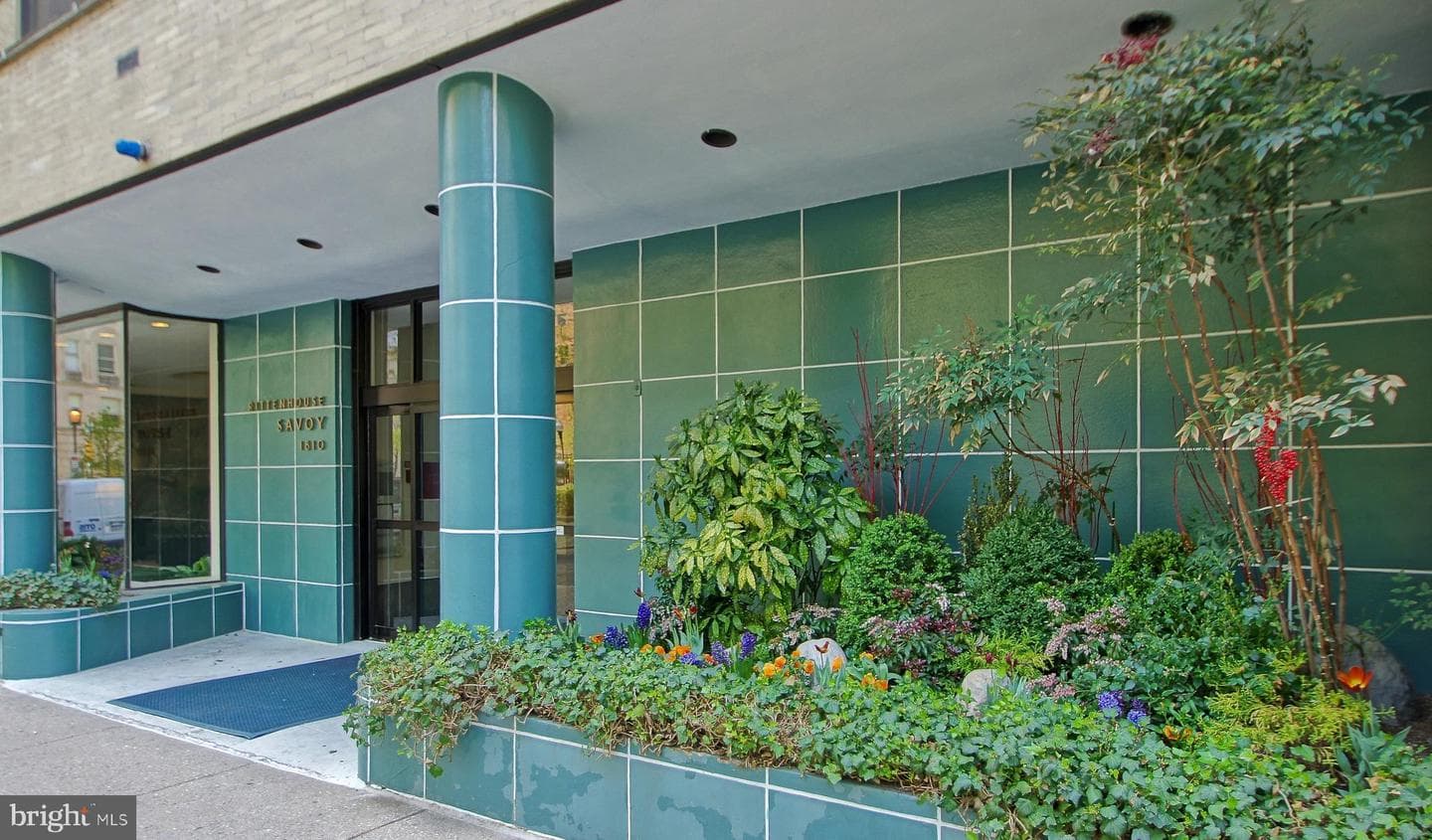 1810 Rittenhouse Sq # 2104