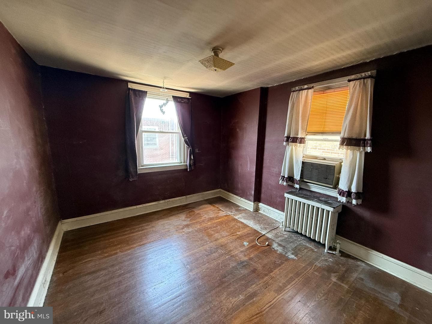 2912 Mckinley St photo 9