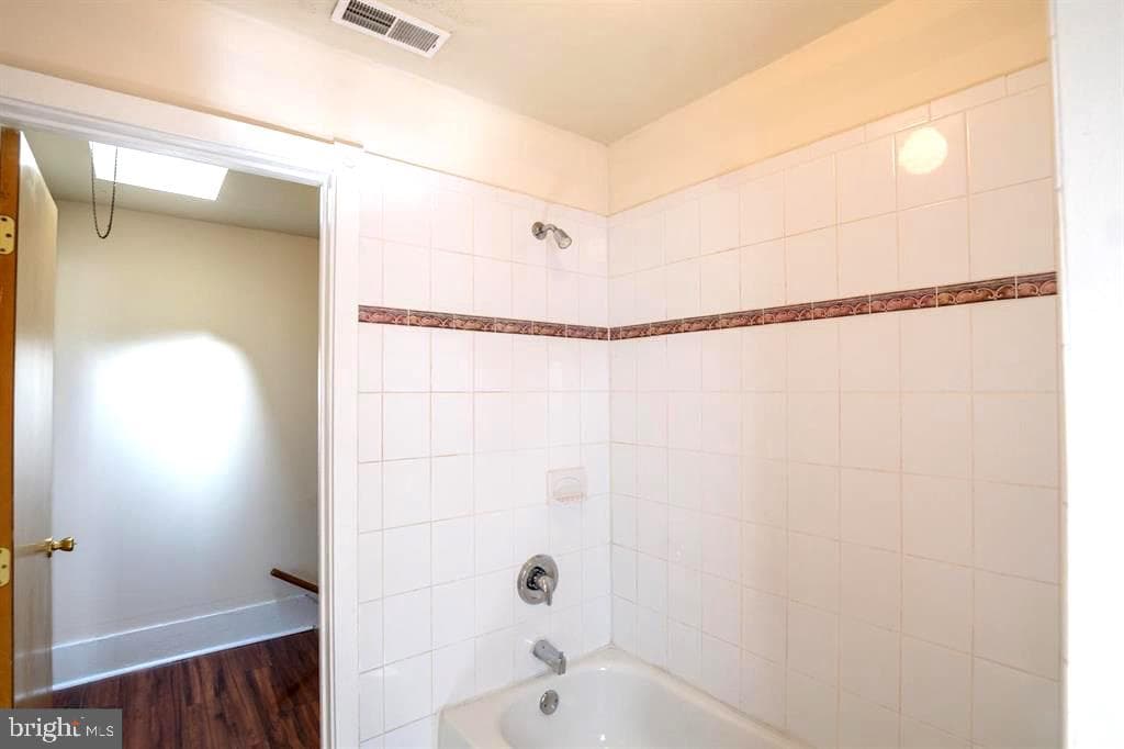 5012 Walnut St photo 20