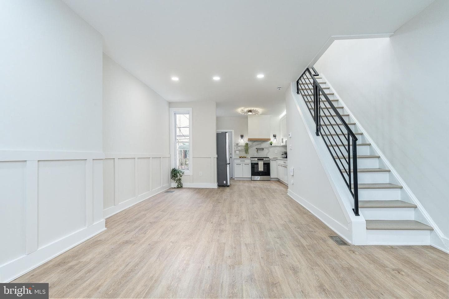 4421 N Orianna Street photo 4